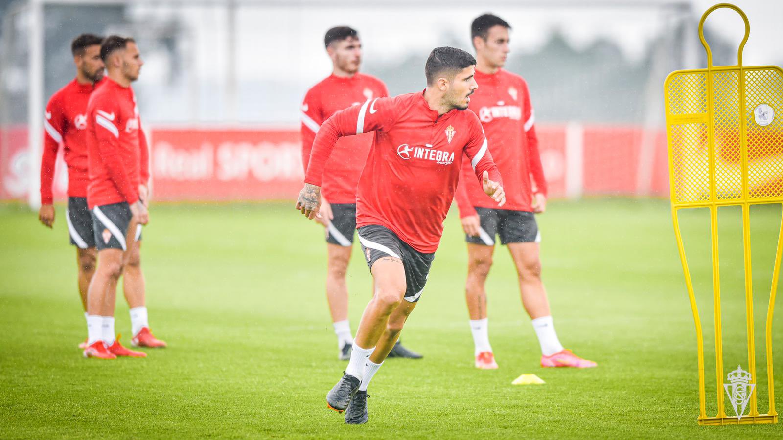 Berrocal entrenamiento Sporting
