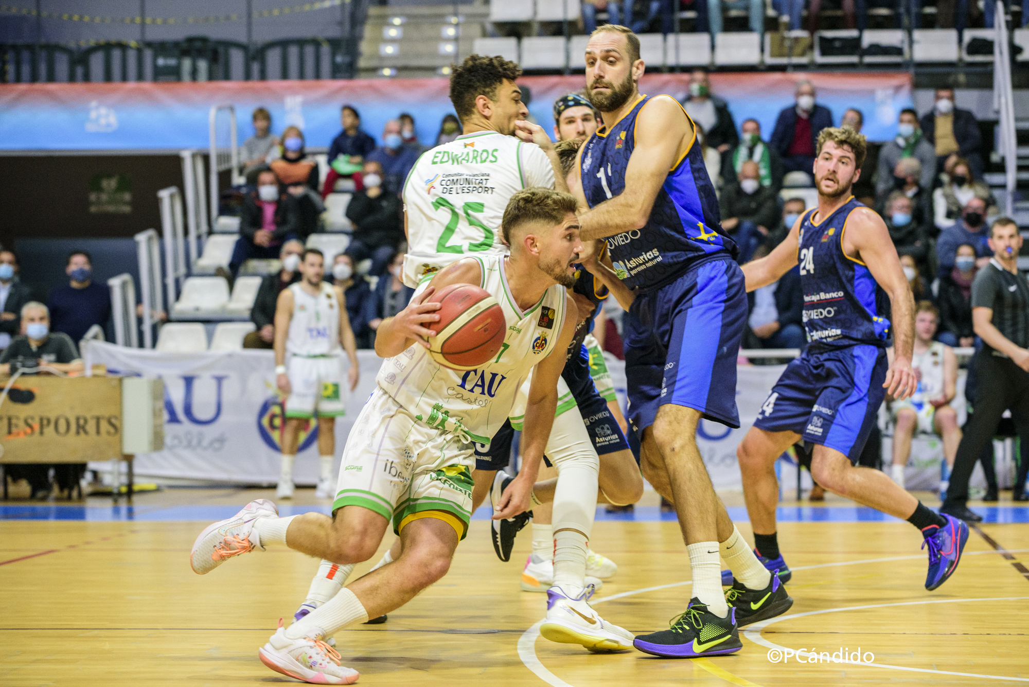 tau castello unicaja banco oviedo