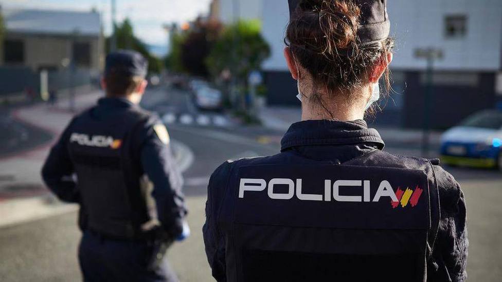 policía