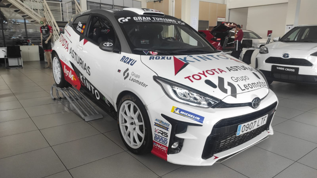 Toyota Fran Cima