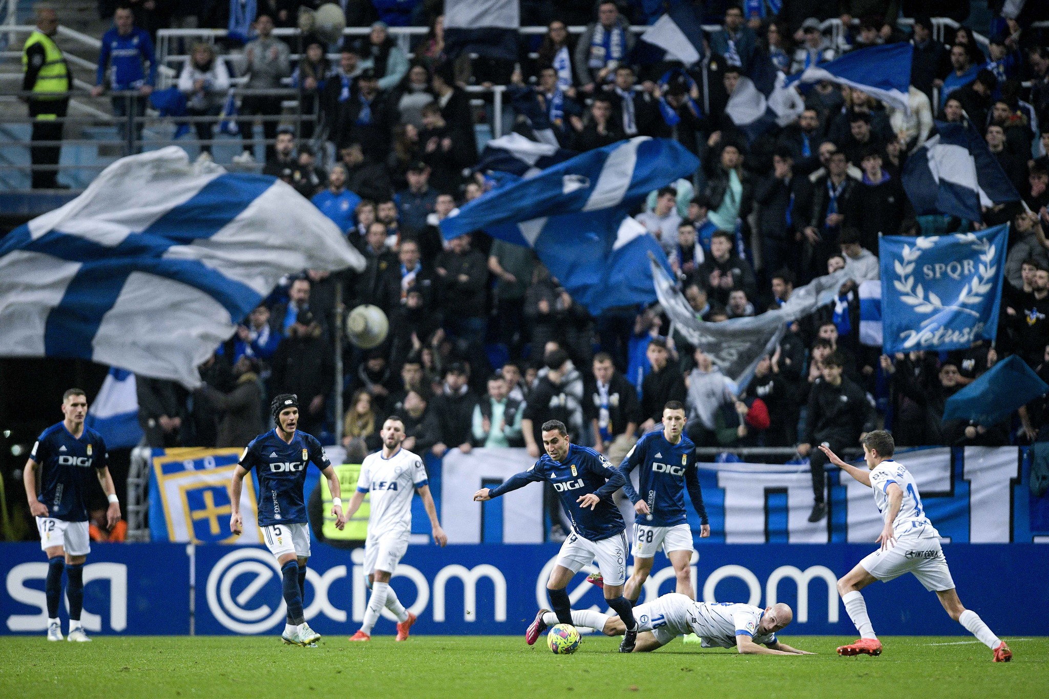 El Carlos Tartiere con buen ambiente.