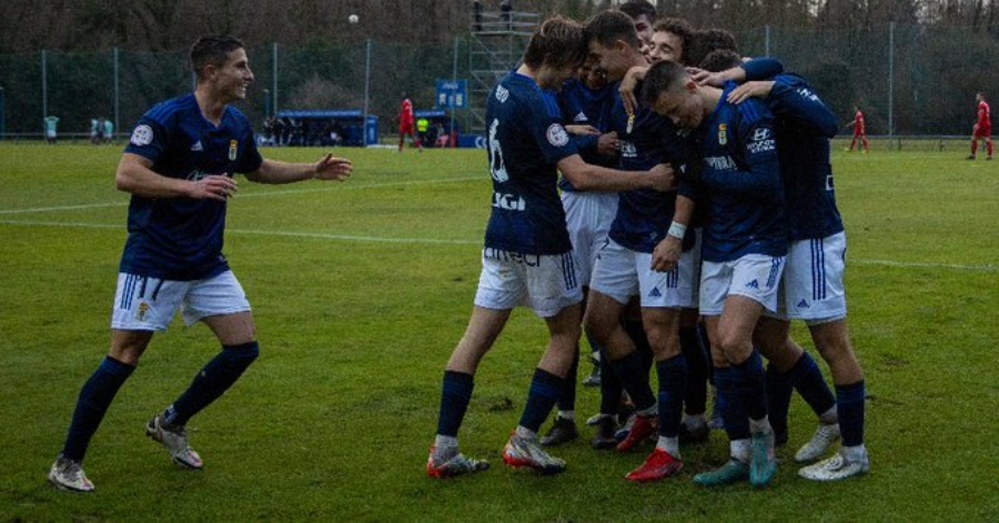 El filial celebra un gol