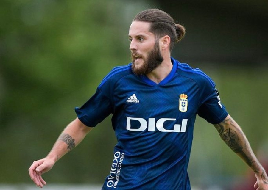 Miguel Llambrich, con el Real Oviedo