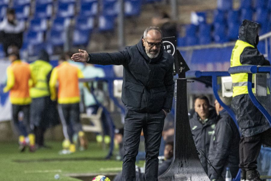 Cervera se enfada durante un partido.