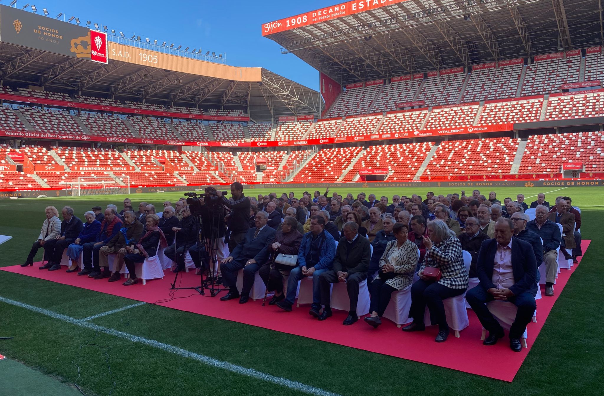Acto de homenaje a los socios