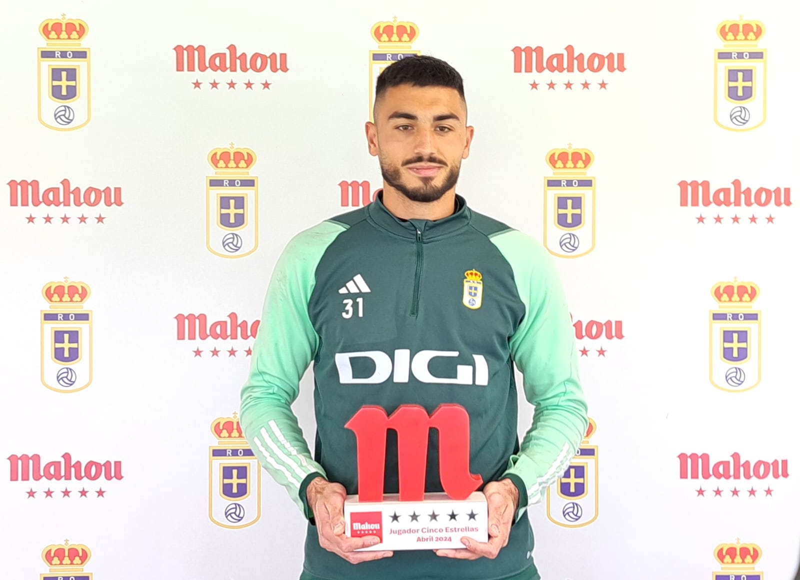 Leo Román